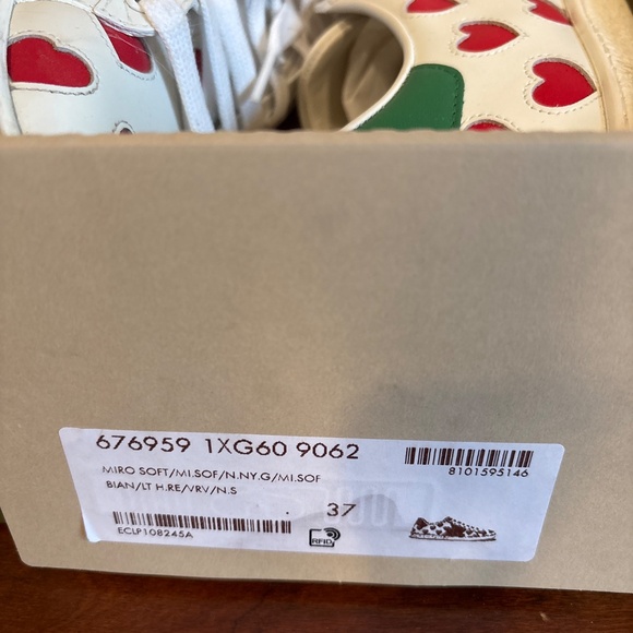 GUCCI Leather Sneakers with hearts Sz 37 - Picture 5 of 5